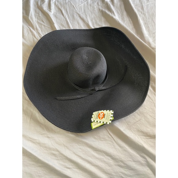 Floppy hat - Picture 2 of 2